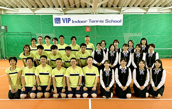 VIPインドアテニススクール東陽町 スタッフ集合写真